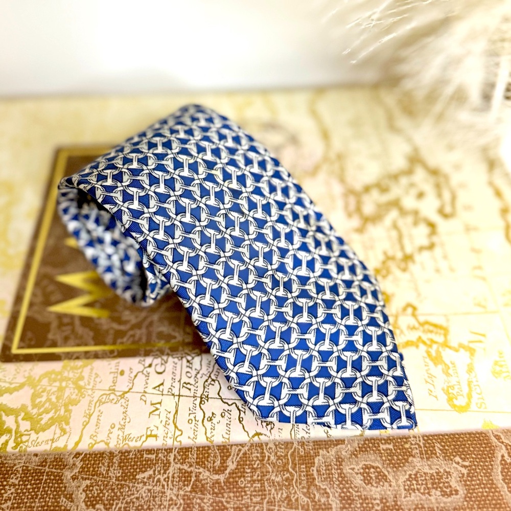 🌾 Hermes Vintage Silk Equestrian Chain Blue and Cream Tie LIKE NEW